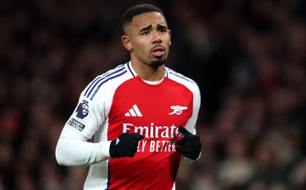 1 bàn sau 33 trận, Gabriel Jesus bị công kích mạnh mẽ tại Arsenal