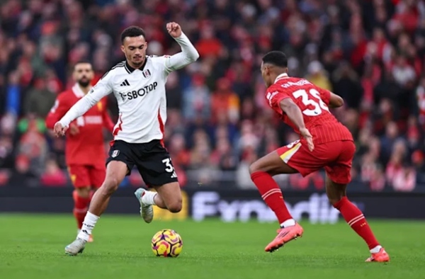 10 điểm nhấn Premier League sau vòng 16: Kẻ 'bắt chết' Salah; Chiến thắng ngoạn mục của Man United