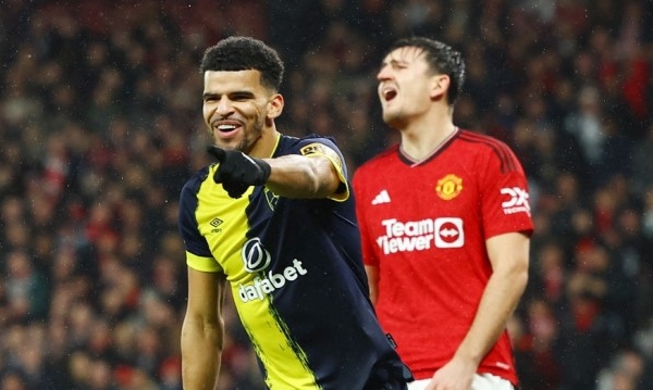 10 điểm đáng chú ý Ngoại hạng Anh cuối tuần này: Old Trafford lung lay; Tottenham cầu nguyện cho Forster