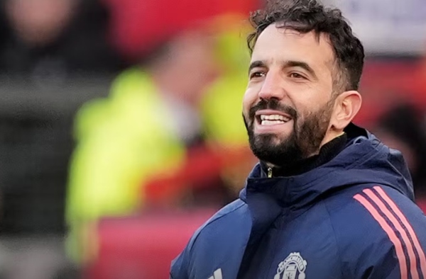 2 cầu thủ khả năng ra đi, Man Utd nhắm hậu vệ trái hơn 30 triệu bảng