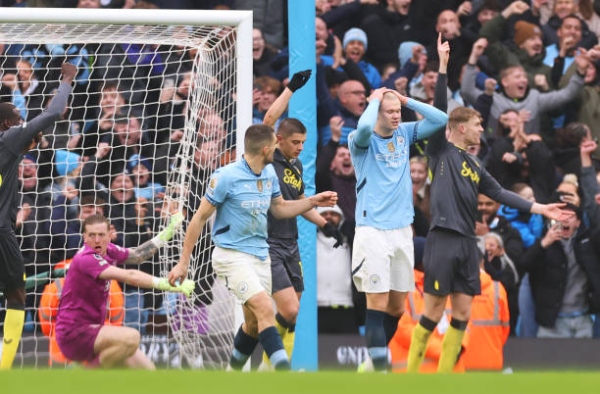 2 con số đáng xấu hổ của Man City sau trận hòa Everton