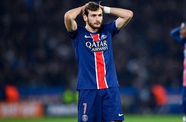27 cú sút, 10 pha trúng đích, PSG thua Liverpool đầy ảo ma