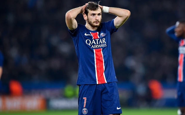 27 cú sút, 10 pha trúng đích, PSG thua Liverpool đầy ảo ma