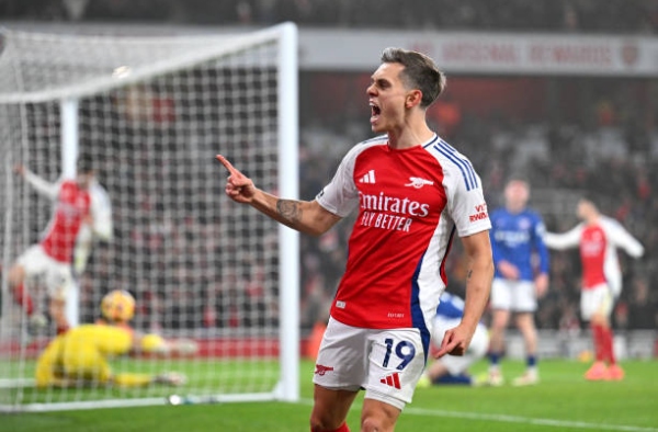 3 thương vụ "Trossard 2.0" rẻ mà chất đang chờ Arsenal