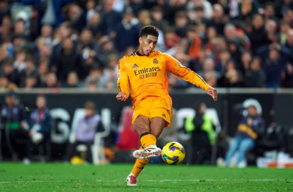 5 điểm nhấn Valencia 1-2 Real Madrid: Lần đầu Bellingham đá hỏng pen; Hình ảnh xấu xí của Vinicius