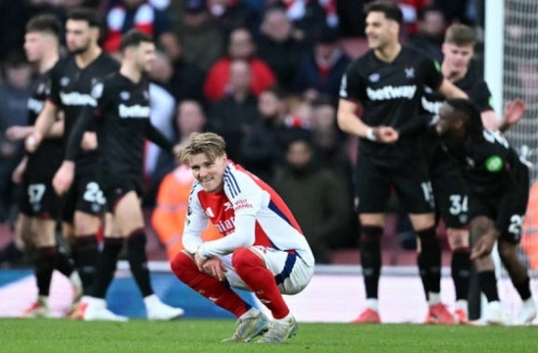 5 điểm nhấn Arsenal 0-1 West Ham: Pháo thủ lệch thước ngắm; Tấm thẻ đỏ quá nghiệt ngã