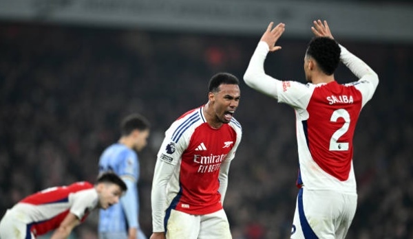 5 điểm nhấn Arsenal 2-1 Tottenham: Bước ngoặt gây tranh cãi; Điểm trừ nơi hàng công