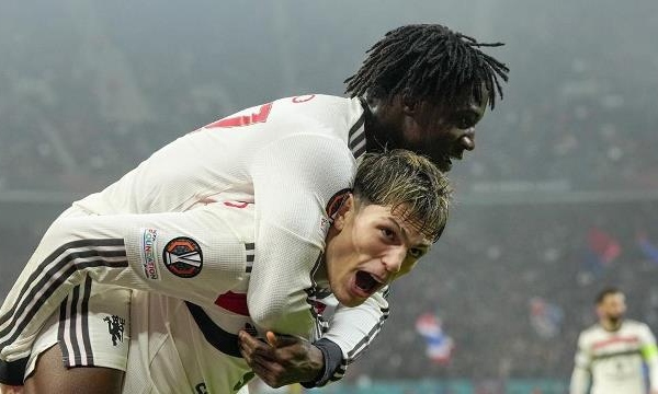 5 điểm nhấn FCSB 0-2 Man Utd: Thần đồng tiếp bước Rooney; Khác biệt từ đôi cánh