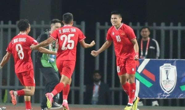 5 điểm nhấn Thái Lan 2-3 Việt Nam: Bàn thắng thiếu fairplay; Bước ngoặt thẻ đỏ