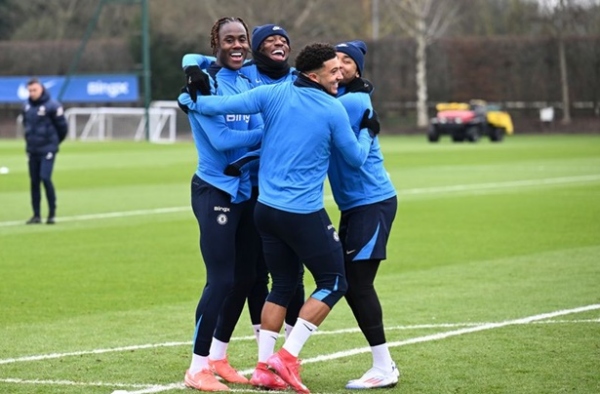 5 điều được phát hiện trong buổi tập của Chelsea: Thử nghiệm mới; Thái độ Nkunku trước tin ra đi