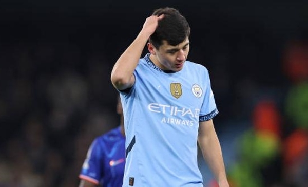 54 phút trong màu áo Man City cho Khusanov thấy Ngoại hạng Anh khắc nghiệt ra sao
