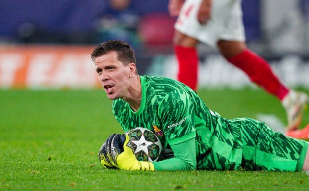 8 pha cứu thua, Szczesny vẫn chưa nghĩ đến hợp đồng mới