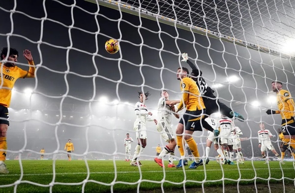 Đã nhận thấy tử huyệt khiến Man Utd lún sâu cùng Amorim