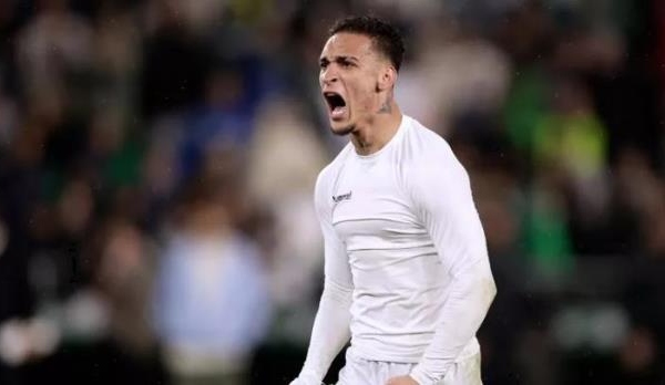 Đại diện Antony đúng ở đâu, sai ở đâu trong màn chỉ trích Man Utd?