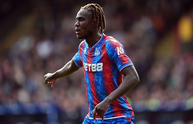 Động thái của Chelsea khiến HLV Palace bất ngờ