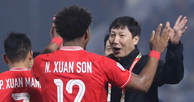 Đấu Thái Lan, ông Kim Sang-sik đã "hết bài"?