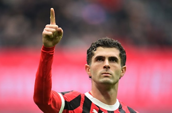 AC Milan ngược dòng phút bù giờ, vẫn cách top 4 khoảng cách lớn