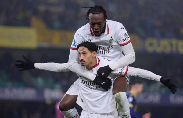 AC Milan trở lại đường đua trong tình trạng khủng hoảng nhân sự