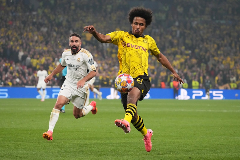 Adeyemi muốn đến Napoli, hai ông lớn Premier League muốn 'lật kèo'