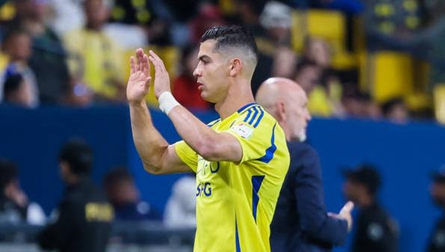 Al-Nassr thắng, Ronaldo vẫn lo lắng người hâm mộ