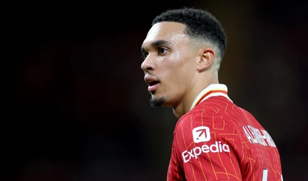 Alexander-Arnold chia sẻ về quá trình ký gia hạn với Liverpool