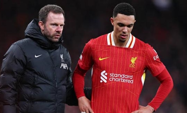 Alexander Arnold không tồn tại ở Liverpool
