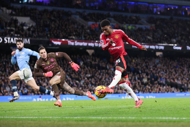 Amad Diallo bắn hạ Man City, NHM sửng sốt với phát hiện từ Henry