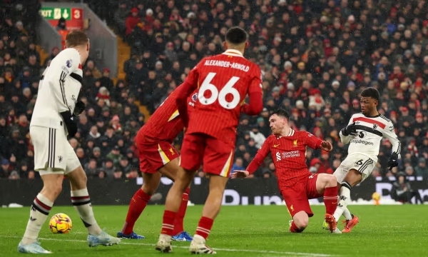 Amad nối gót Van Persie, lập kỷ lục cho Man United tại Ngoại hạng Anh