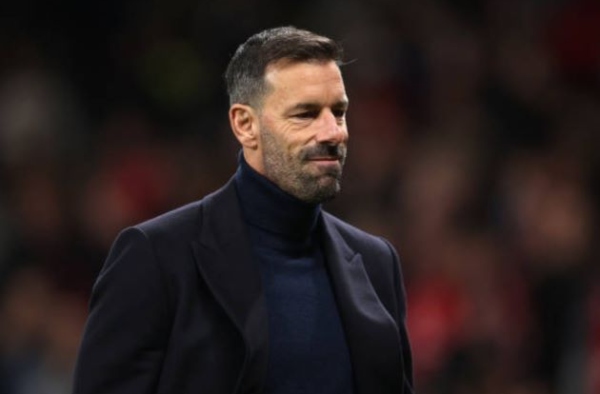 Amorim đến Man United, tương lai nào chờ Van Nistelrooy?
