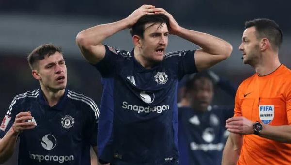 Amorim muốn Harry Maguire đóng vai trò giống Sebastian Coates tại MU