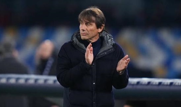 Antonio Conte và Cách mạng ở Naples