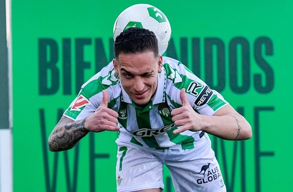 Antony cho Man Utd sáng mắt ra