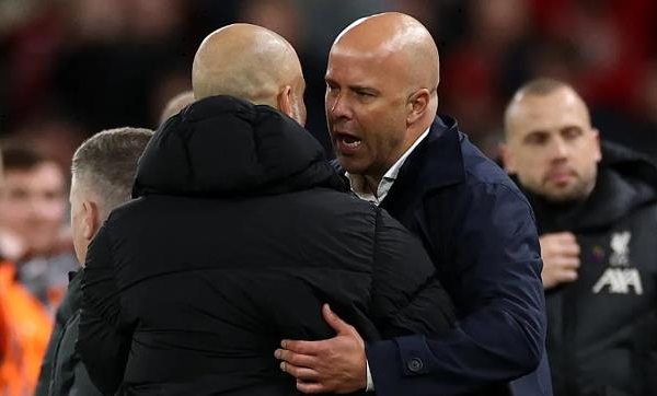 Arne Slot cảnh báo sức mạnh của Man City