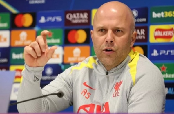 Arne Slot khẳng định điều chắc nịch về PSG