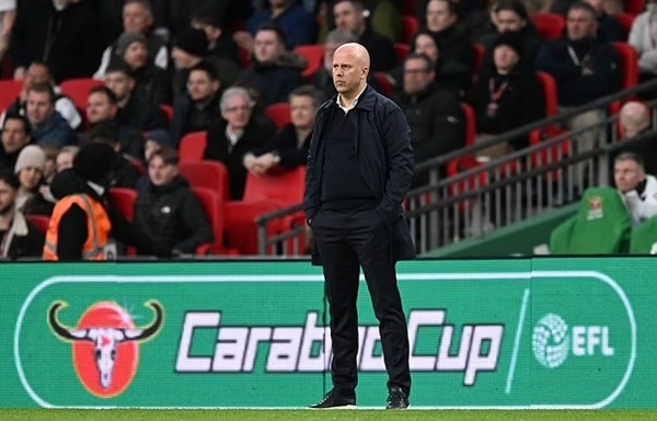 ARNE SLOT: "Liverpool không kém gì Newcastle"