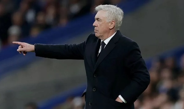 Arne Slot nói thẳng về chuyện tương lai của bộ ba Liverpool
