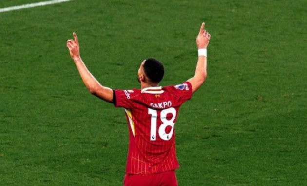 Arne Slot tạo nên 'màn lột xác' đỉnh cao ở Liverpool