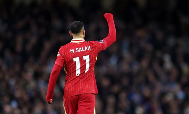 Arsenal bắn dưới chân anh, Liverpool chiếu sáng chức vô địch