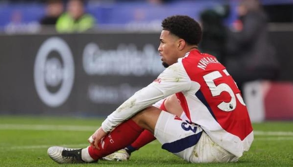 Arsenal chắp vá