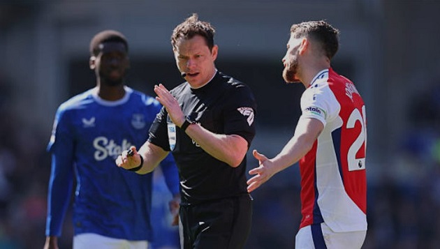 Arsenal đã khóc với "var" một lần nữa