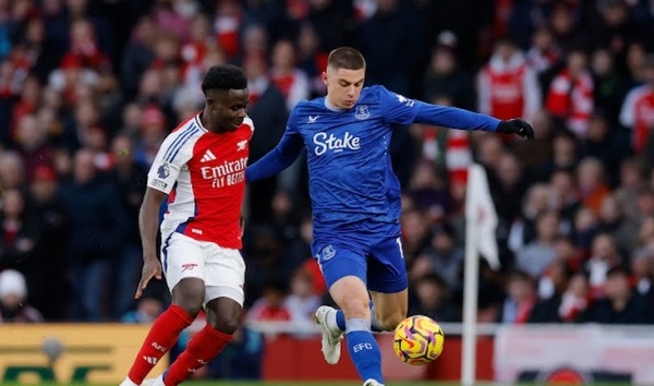 Arsenal gây thất vọng, bất lực trước đội đua trụ hạng
