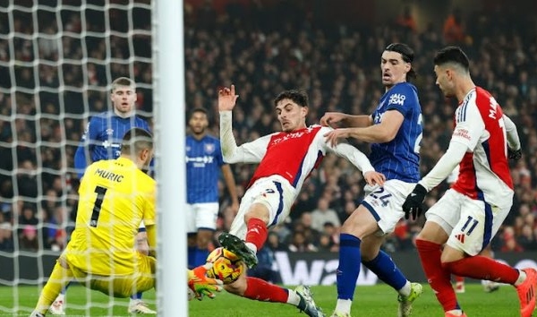 Arsenal là số 1 ở Premier League trong năm dương lịch 2024