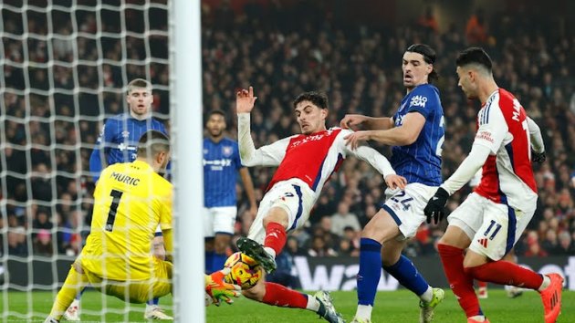 Arsenal là số 1 ở Premier League trong năm dương lịch 2024