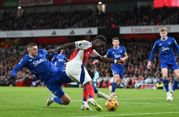 "Arsenal liên tục dồn ép. Everton có thể chịu đựng được bao lâu nữa?"