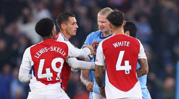 Arsenal - Manchester City: Cuộc đối đầu không khoan nhượng