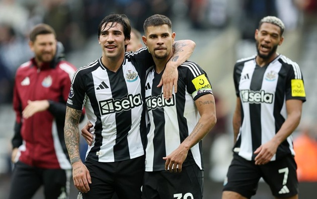 Arsenal nên chiêu mộ Tonali hay Guimaraes?