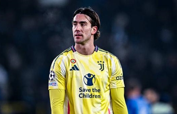 Arsenal nhận "gáo nước lạnh" trong thương vụ Vlahovic