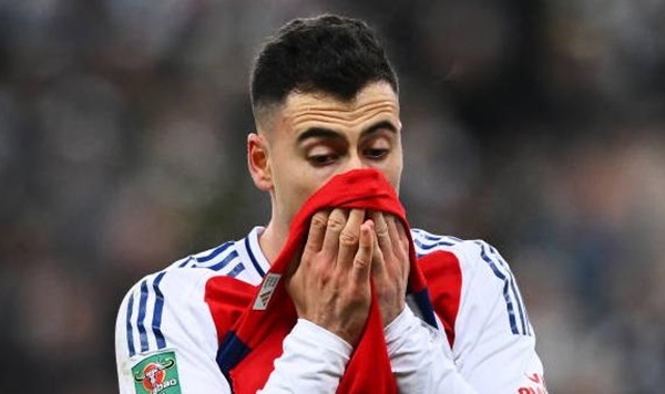 Arsenal sẵn sàng bán Martinelli với 1 điều kiện