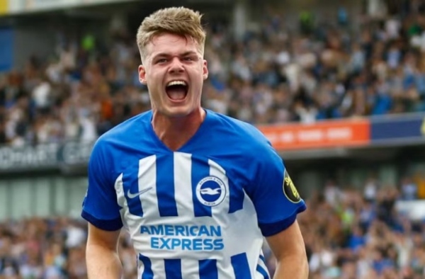 Arsenal tìm kiếm số 9 mới: 'Harry Kane' người Ireland