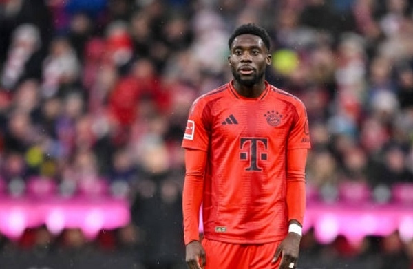 Arsenal tìm người thế chỗ Zinchenko: Alphonso Davies là lựa chọn tối ưu?